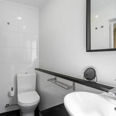 Whome Stylish Family In The Heart Of Chiado Лиссабон