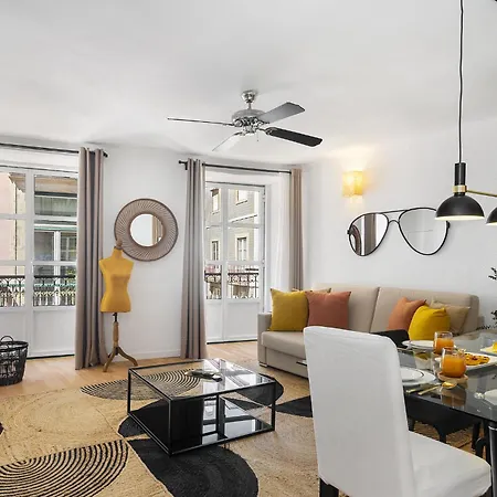 Апартаменти Whome Stylish Family In The Heart Of Chiado *